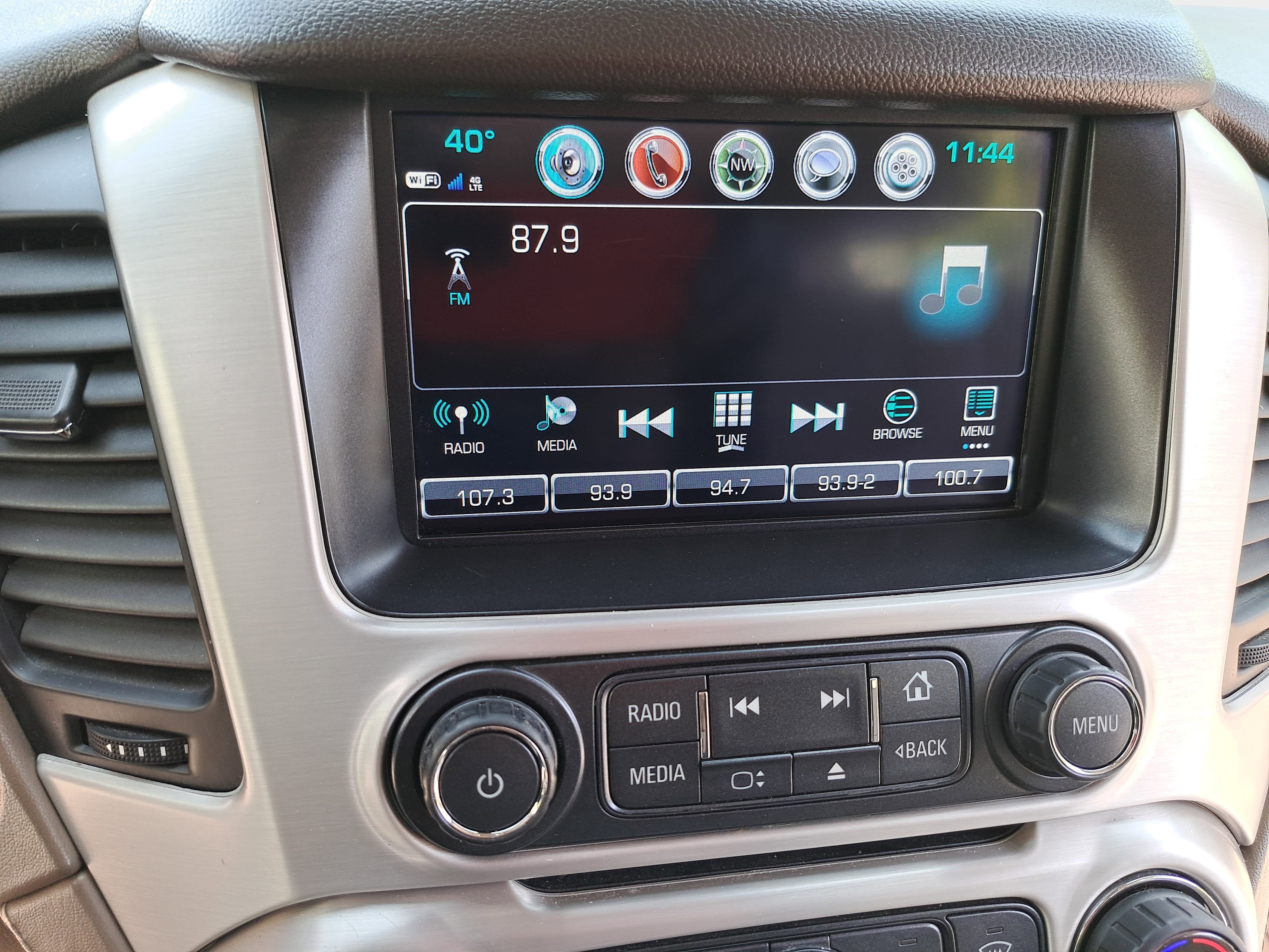 Used 2017 GMC Yukon XL SLT w/ Premium Edition image 22