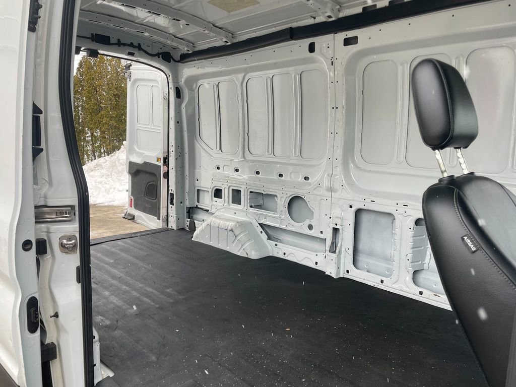 Used 2022 Ford Transit 250 Medium Roof image 26