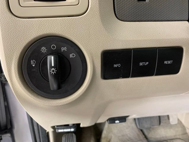 Used 2008 Ford Escape 4WD Hybrid image 32