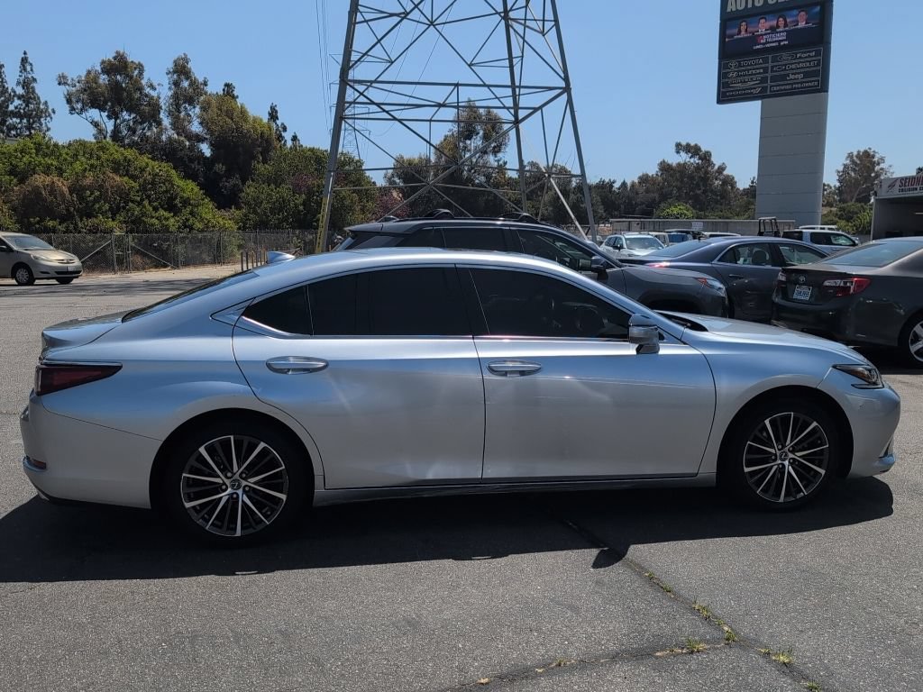 Used 2023 Lexus ES 350 w/ Premium Package FWD image 4