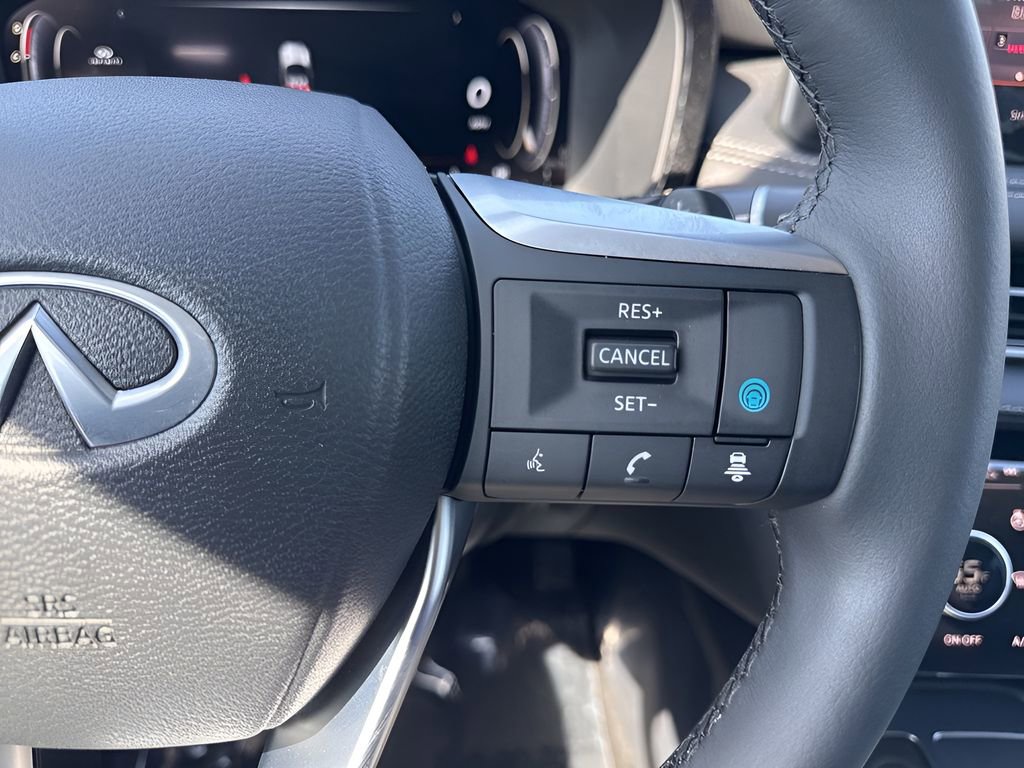 Used 2025 INFINITI QX60 Luxe image 18