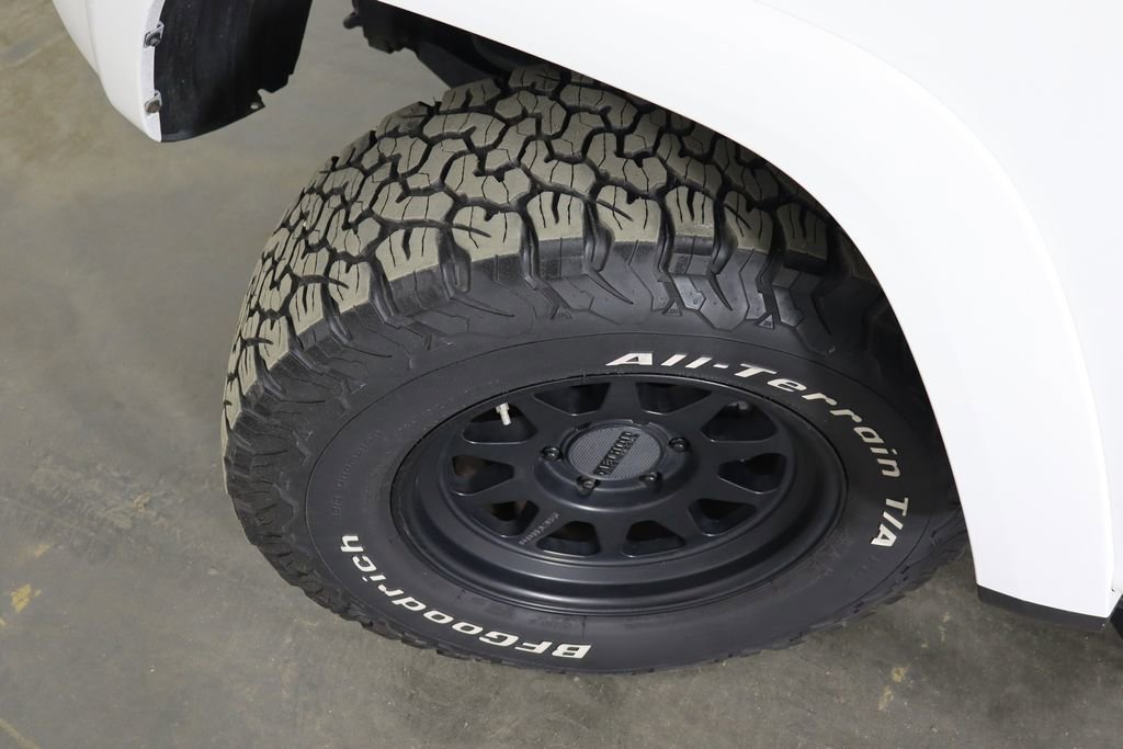 Used 2020 Toyota 4Runner SR5 AWD/4WD image 41