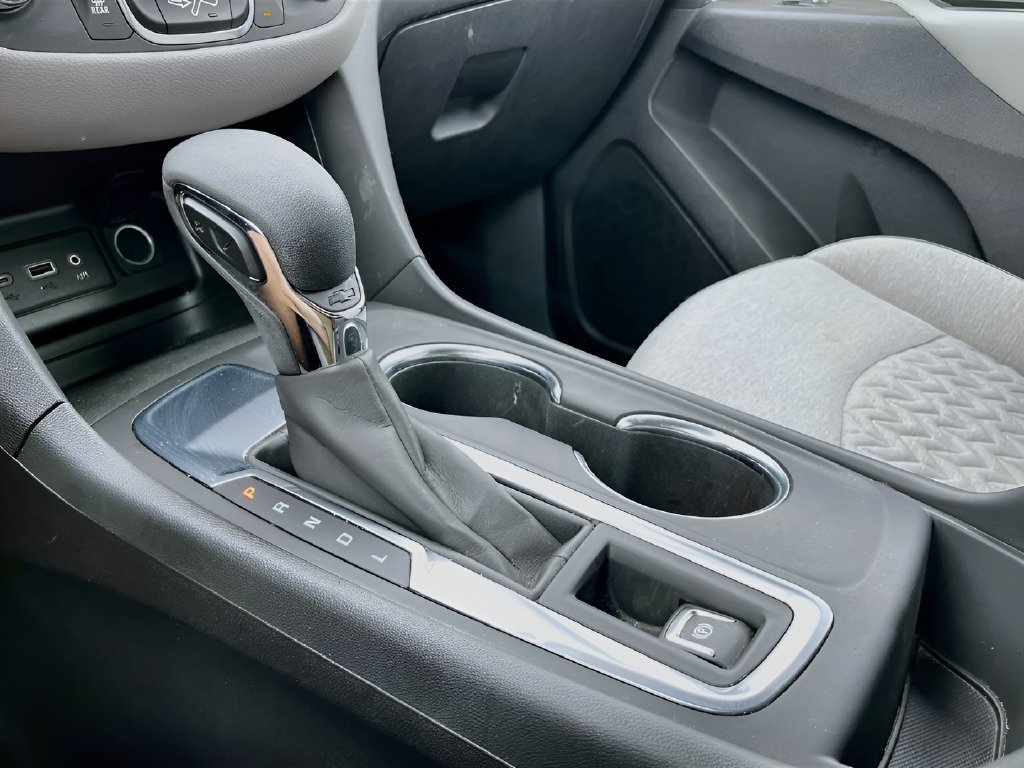 Used 2024 Chevrolet Equinox LS w/ LS Convenience Package FWD image 16