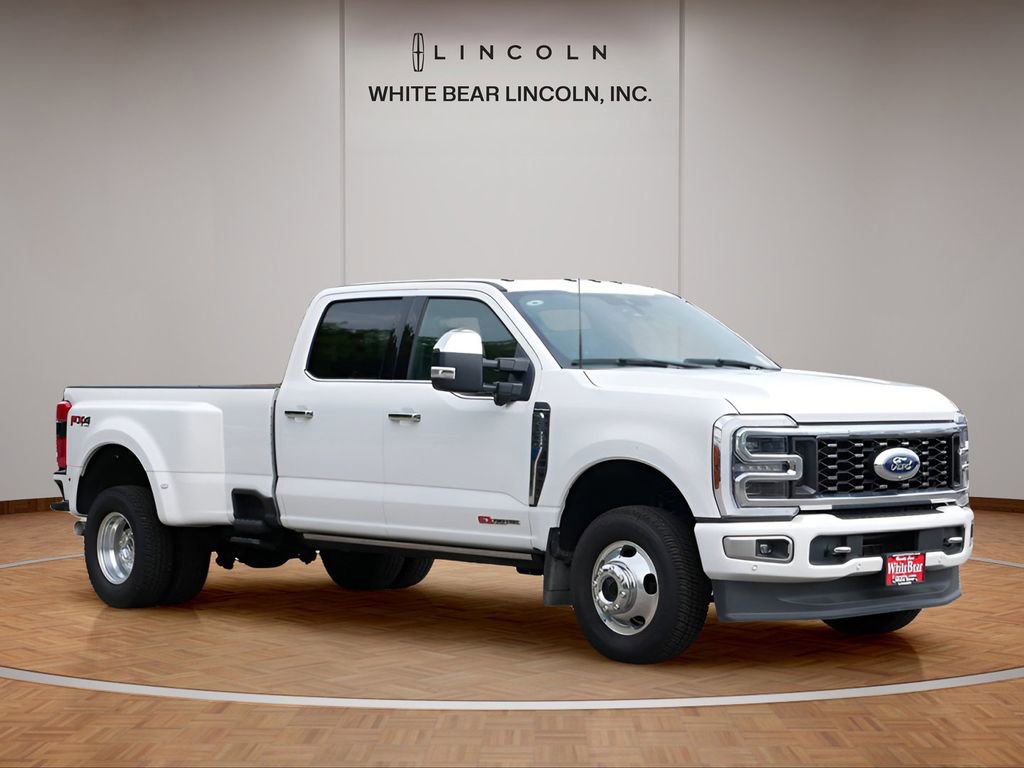 Used 2024 Ford F350 Platinum image 3