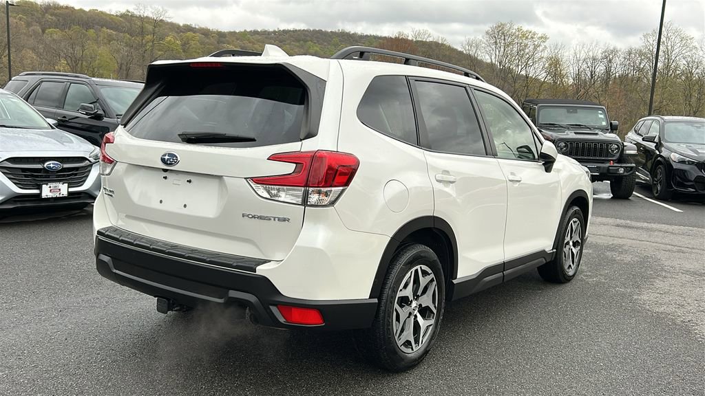 Used 2023 Subaru Forester Premium AWD/4WD image 4