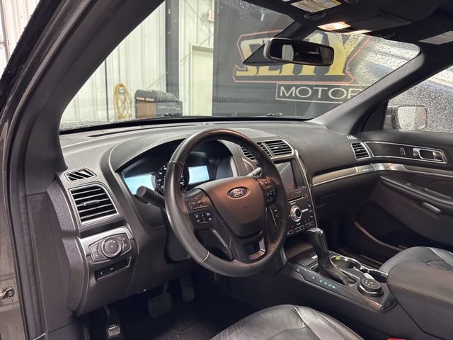 Used 2018 Ford Explorer Sport w/ Equipment Group 401A image 5