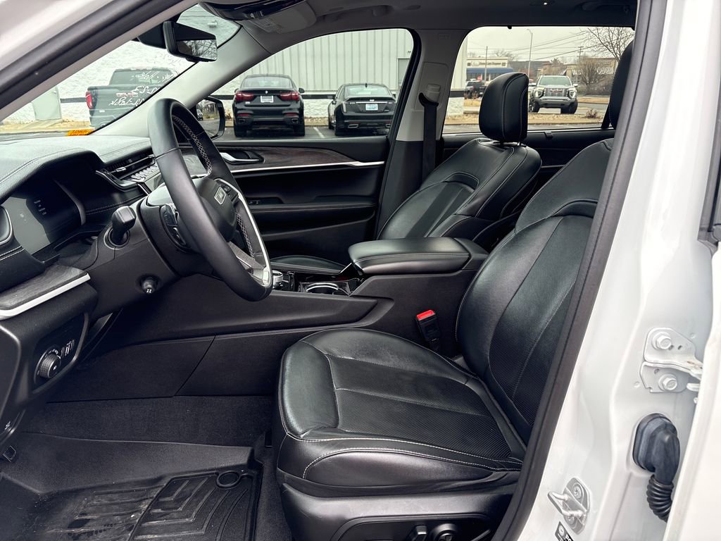 Used 2022 Jeep Grand Cherokee L Limited w/ Luxury Tech Group II image 12