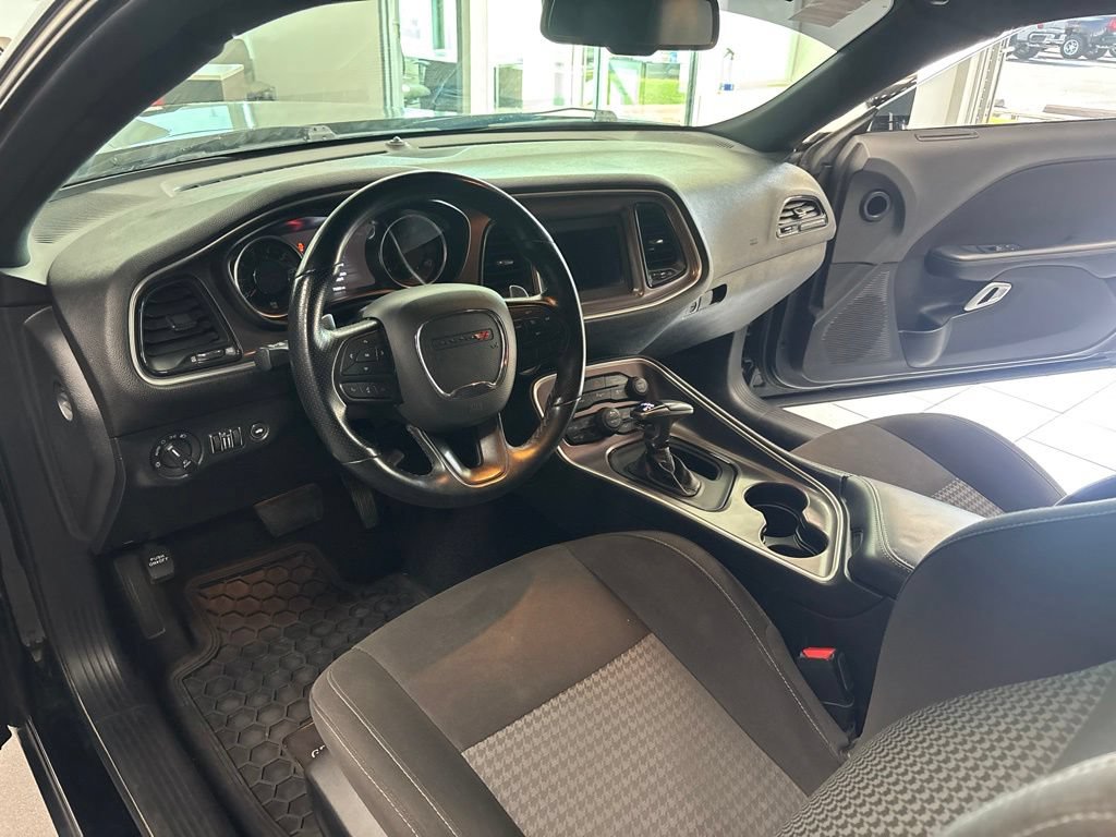 Used 2022 Dodge Challenger GT RWD image 12
