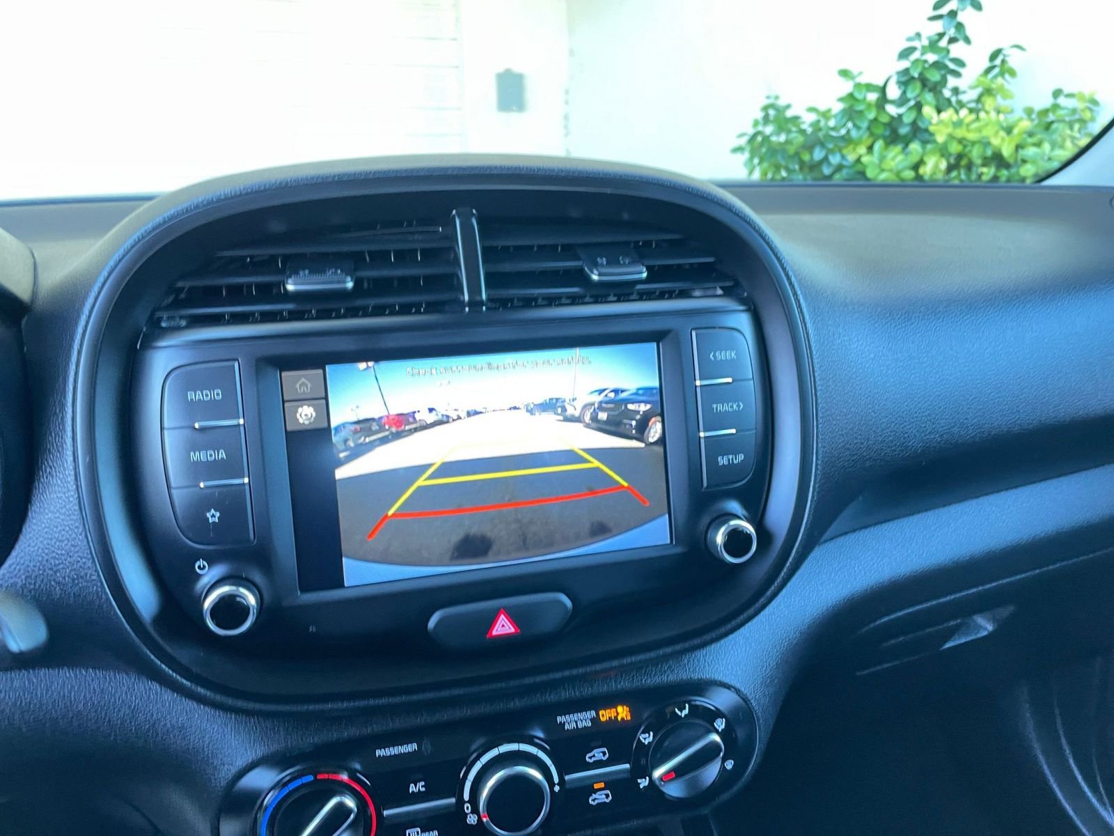 Used 2025 Kia Soul LX w/ LX Technology Package image 24