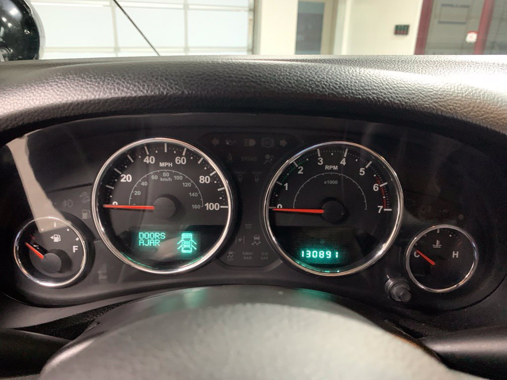 Used 2013 Jeep Wrangler Unlimited Sahara w/ Dual Top Group AWD/4WD image 25