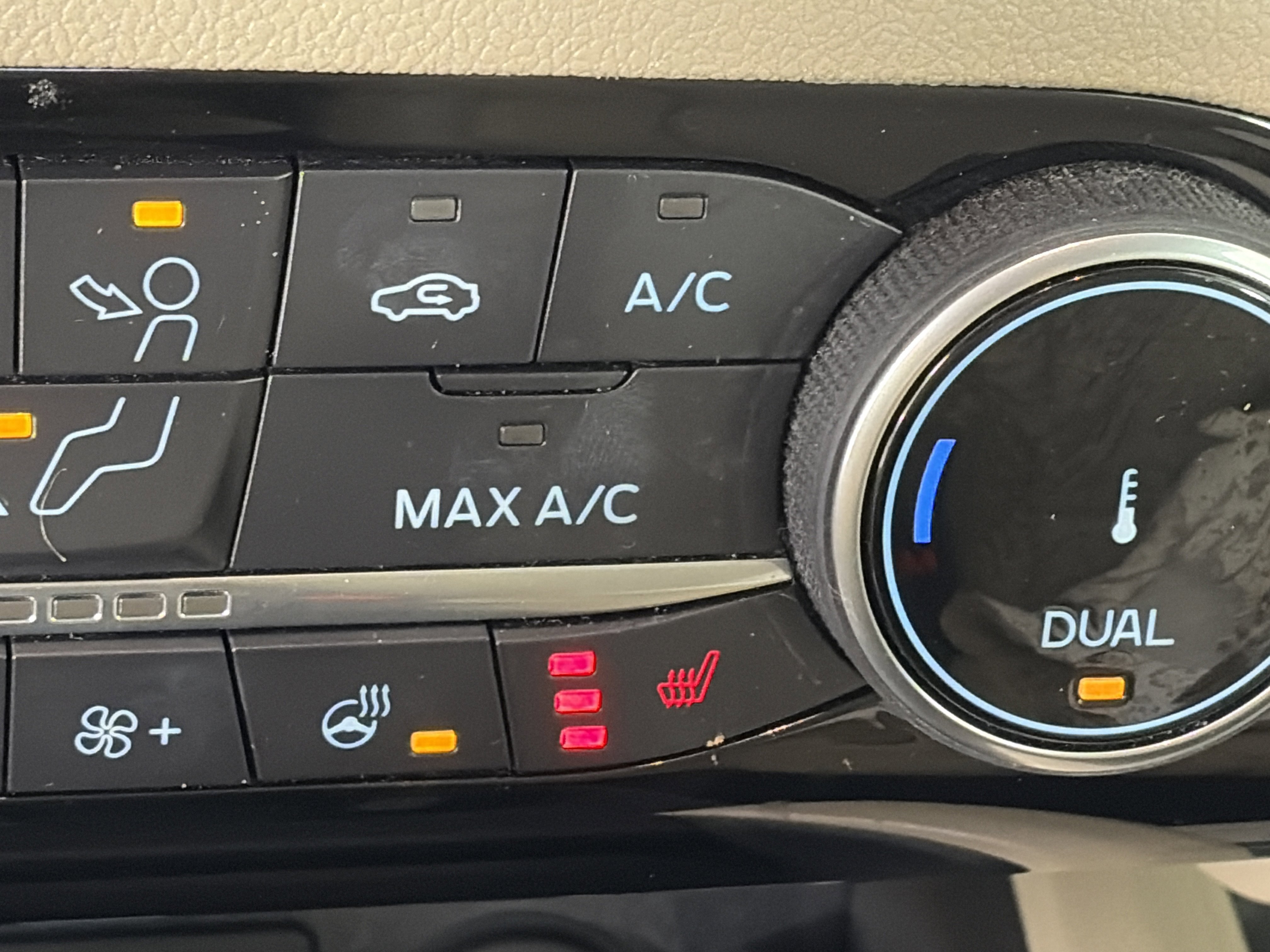 Used 2022 Ford Escape SEL image 26