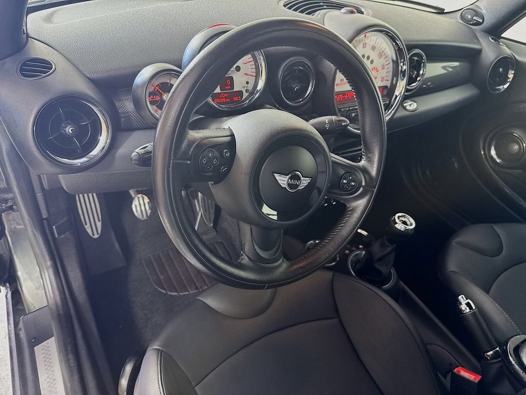Used 2011 MINI Cooper S image 9