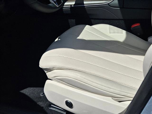 New 2026 Mercedes-Benz E 350 Sedan image 4