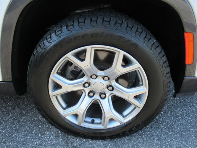 Used 2022 Jeep Wagoneer Series II AWD/4WD image 8