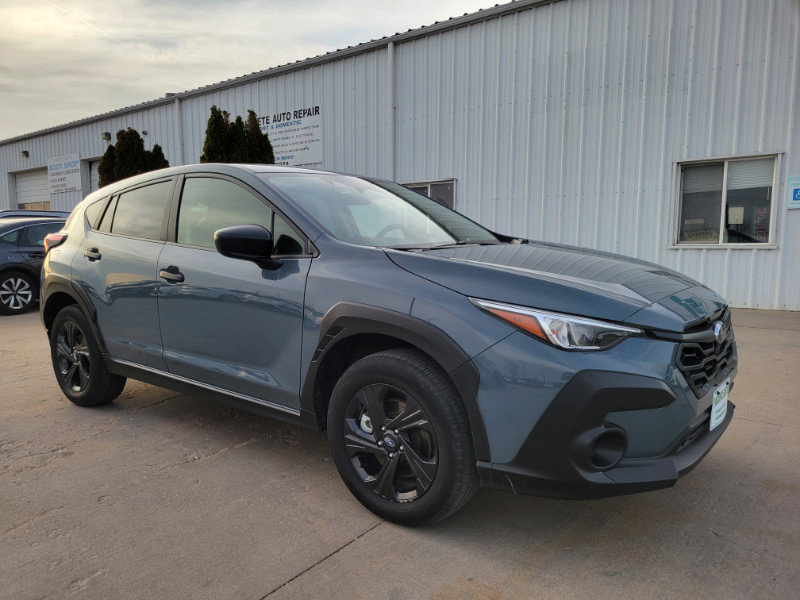 Used 2025 Subaru Crosstrek 2.0i image 1