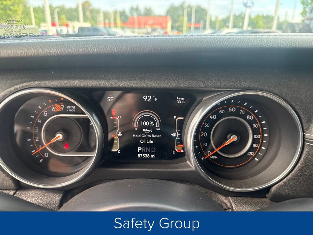 Used 2018 Jeep Wrangler Unlimited Sahara AWD/4WD image 17