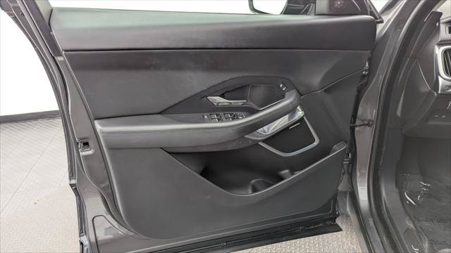 Used 2018 Jaguar E-PACE S AWD/4WD image 13