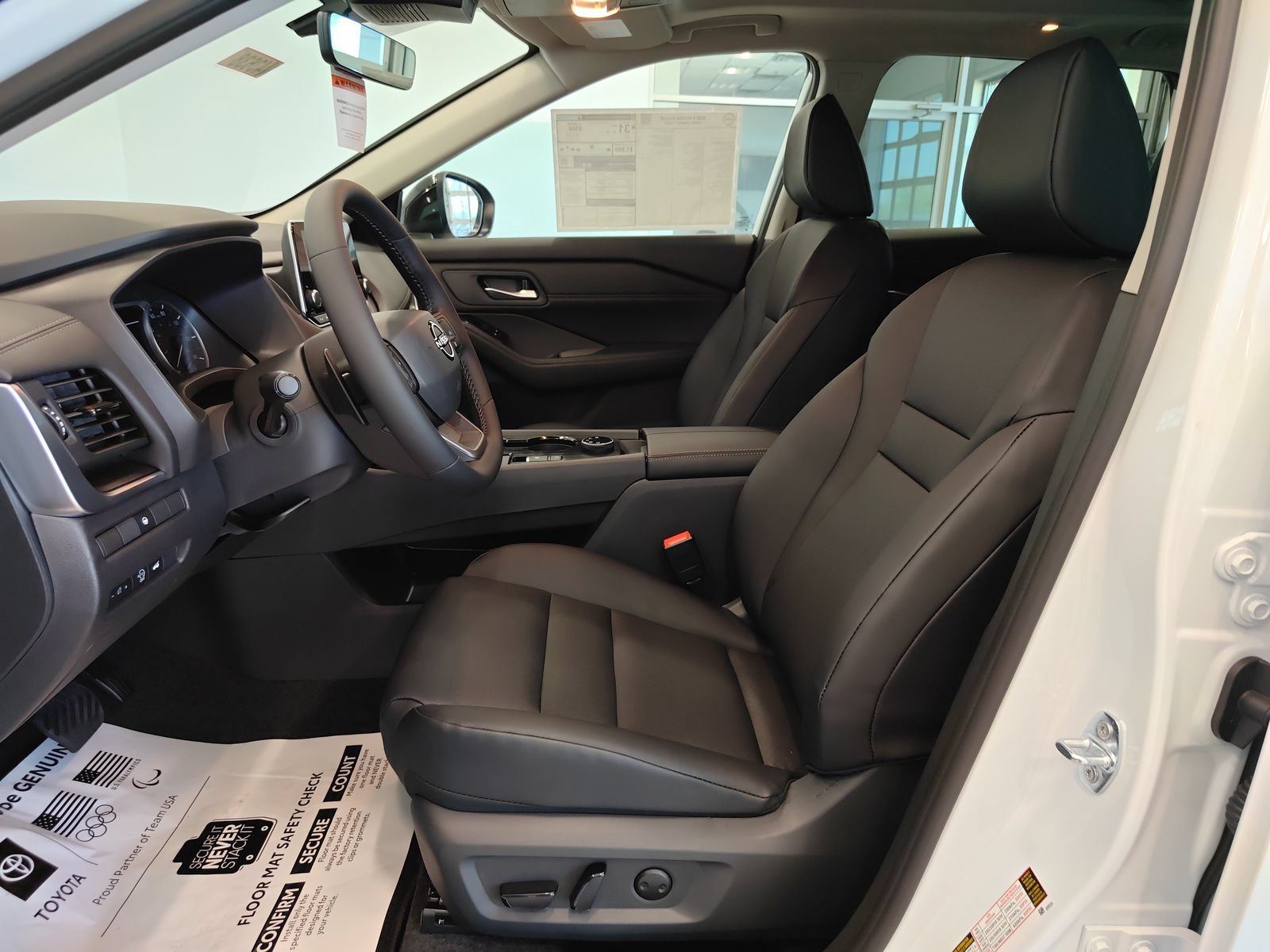 New 2026 Nissan Rogue Dark Armor AWD/4WD image 12