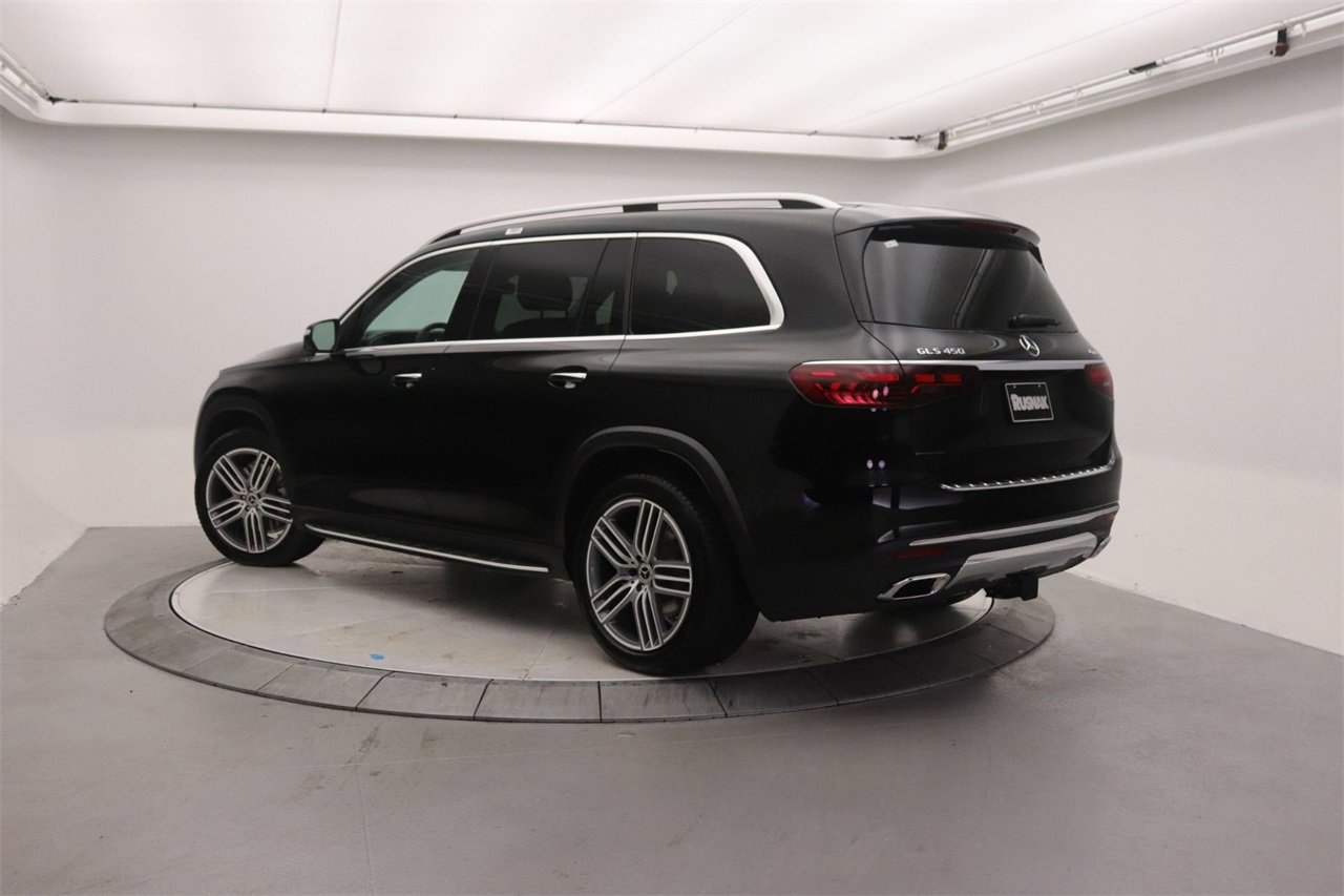 New 2026 Mercedes-Benz GLS 450 4MATIC image 2