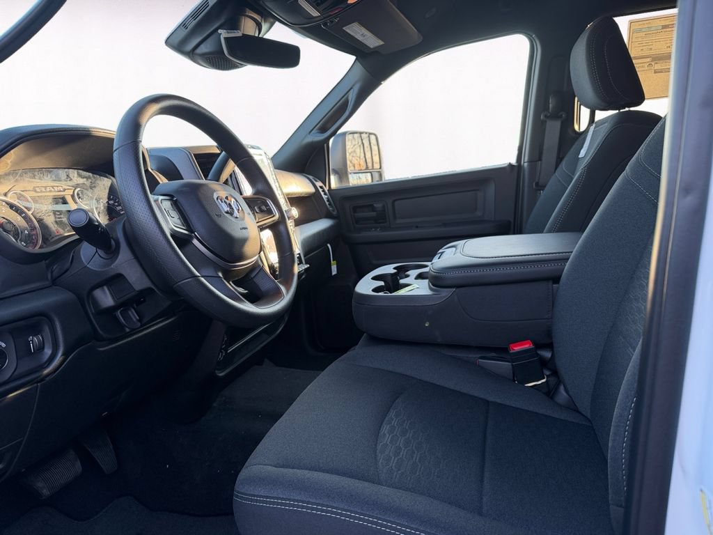New 2026 RAM 3500 Tradesman AWD/4WD image 9