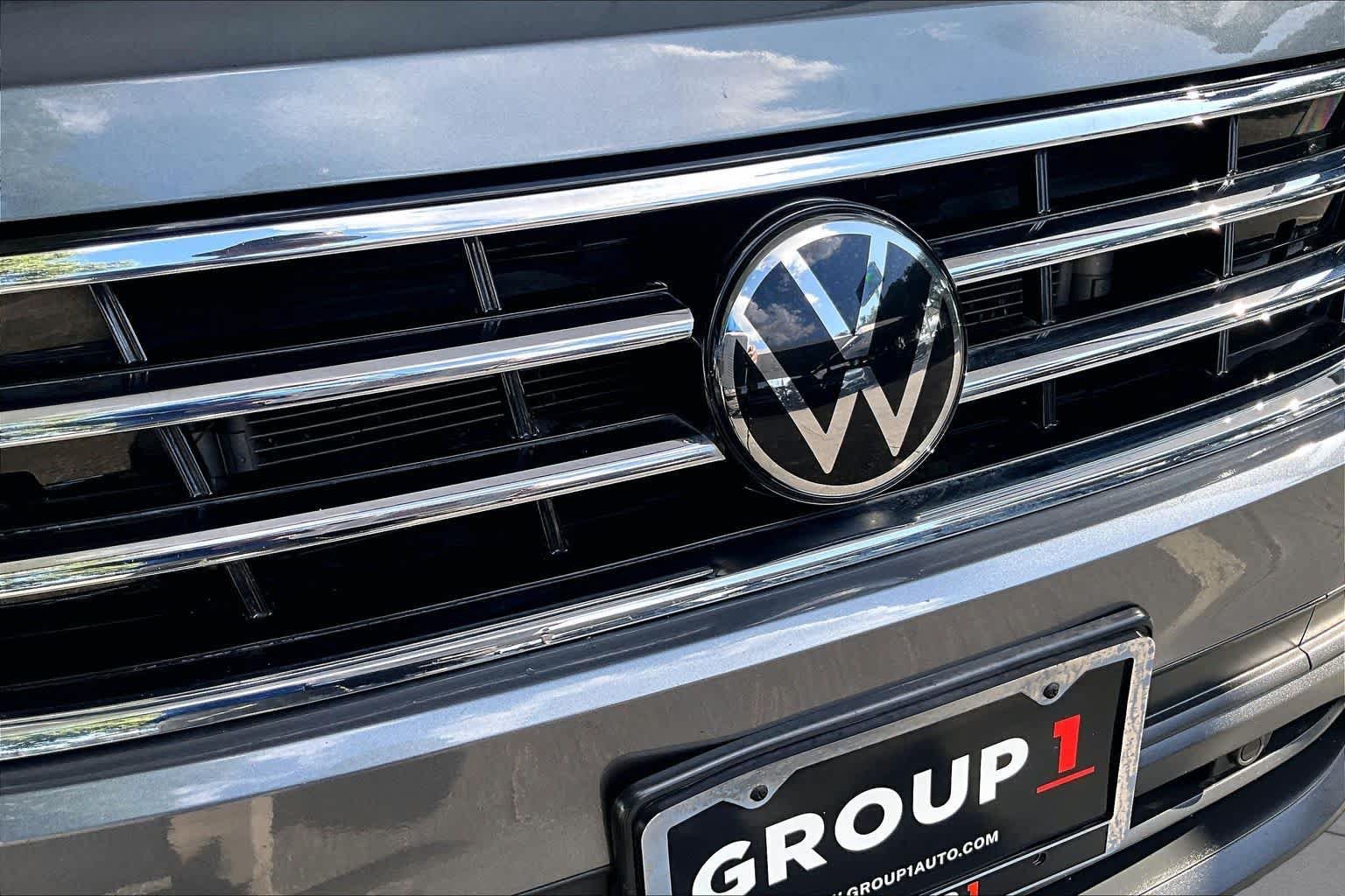 Used 2024 Volkswagen Tiguan SE FWD image 32