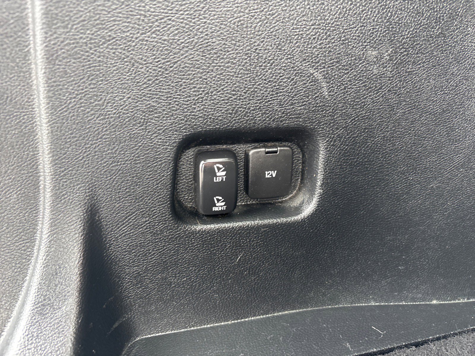 Used 2017 Ford Edge SEL w/ Equipment Group 201A AWD/4WD image 24