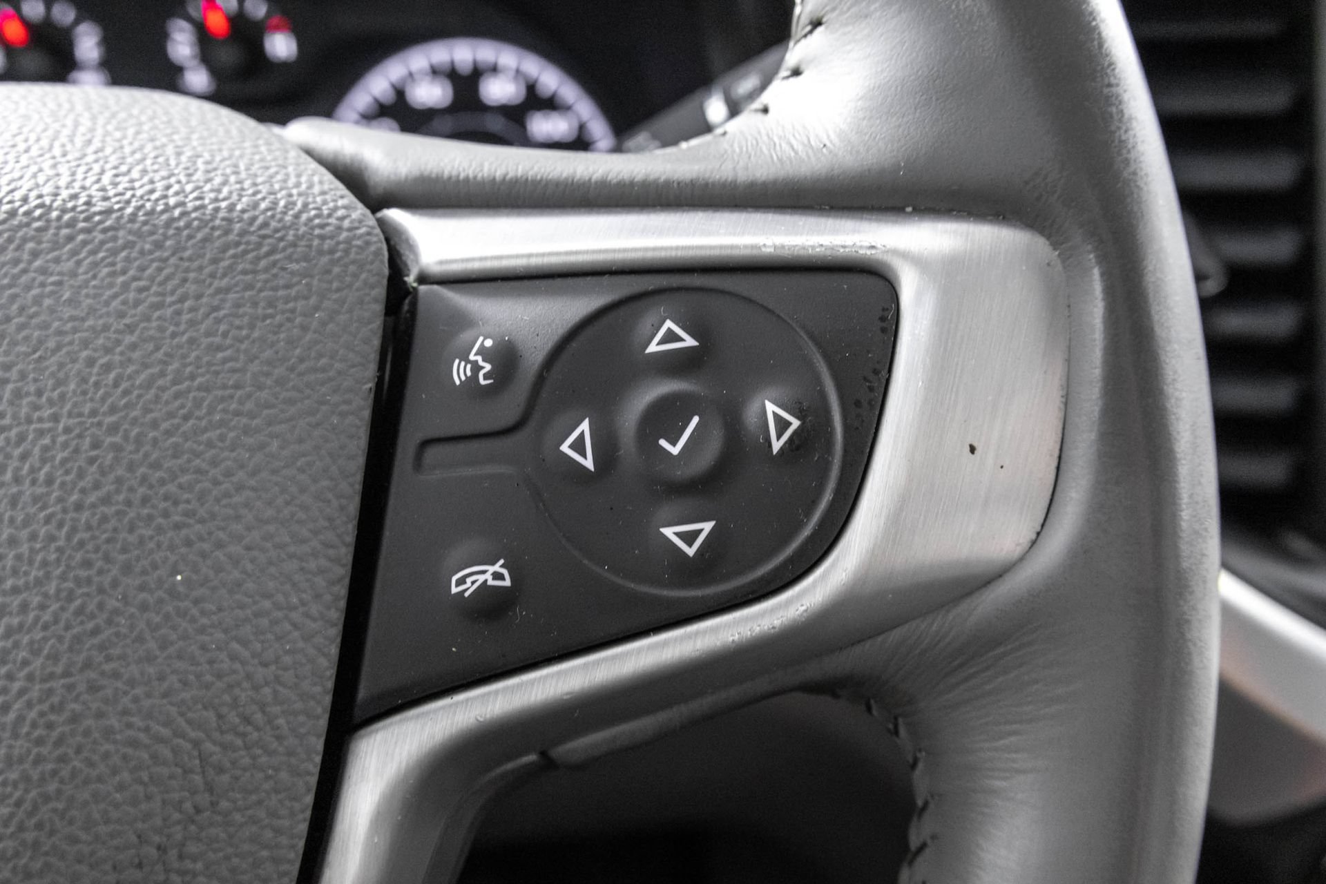 Used 2018 GMC Acadia SLE FWD image 27