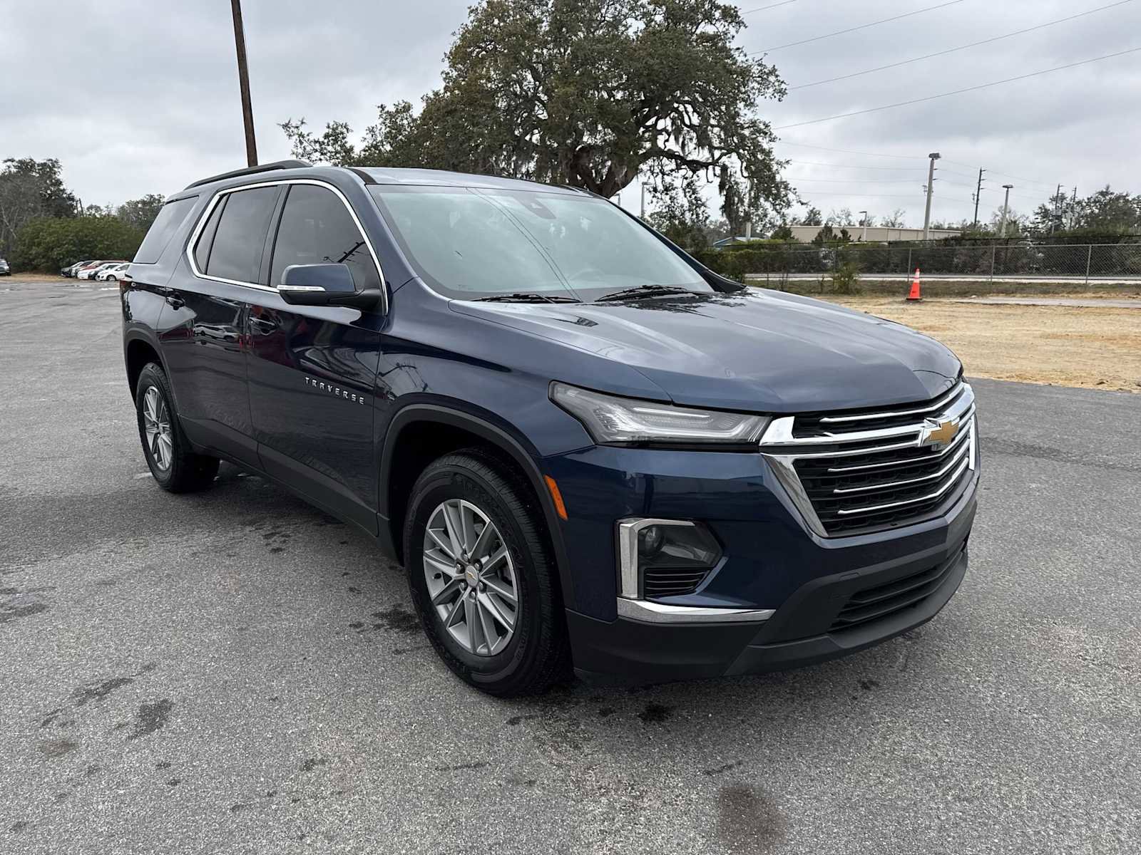 Used 2022 Chevrolet Traverse LT w/ LPO, Cargo Package image 8