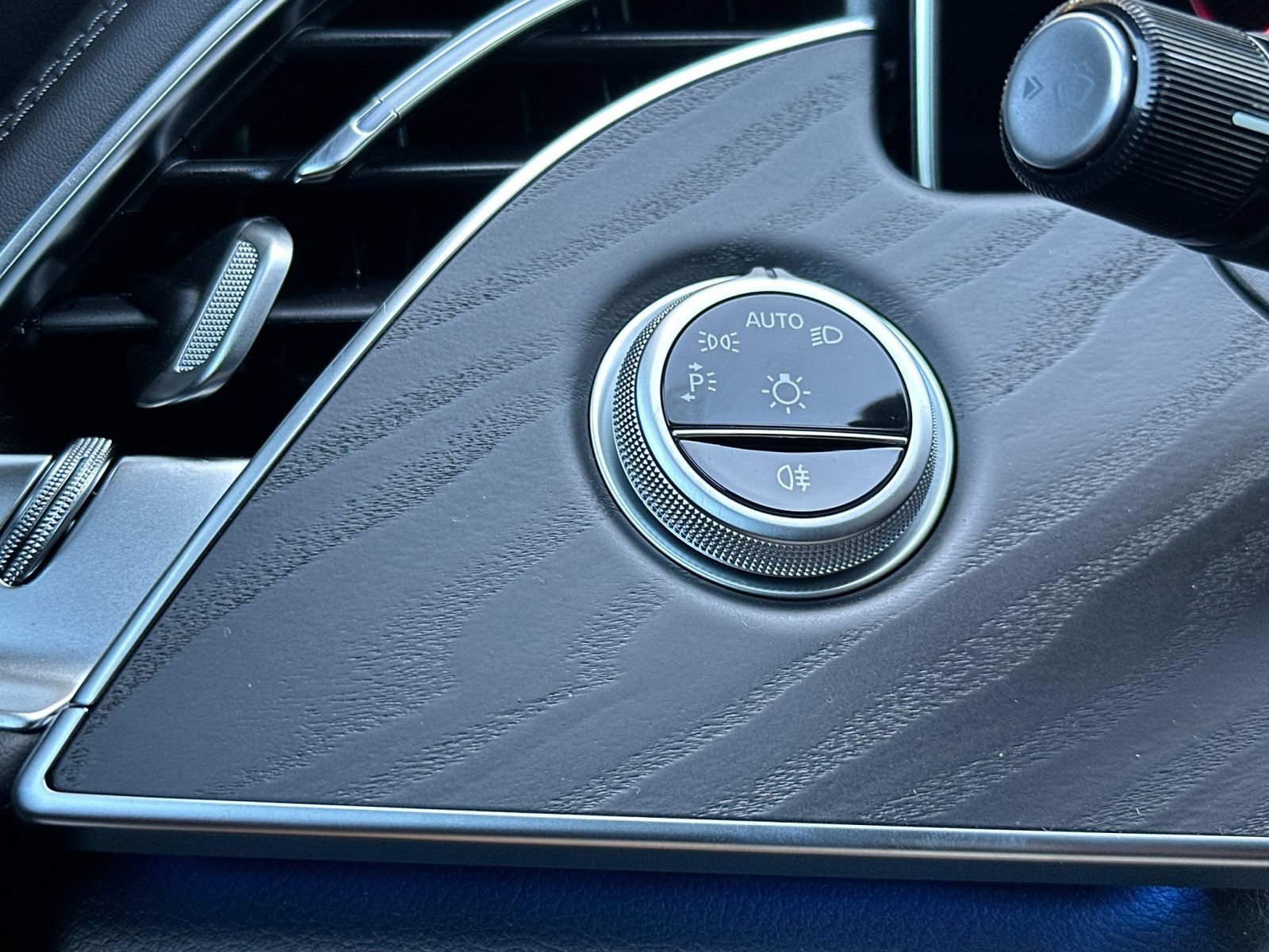 New 2027 Mercedes-Benz E 450 4MATIC Sedan image 31