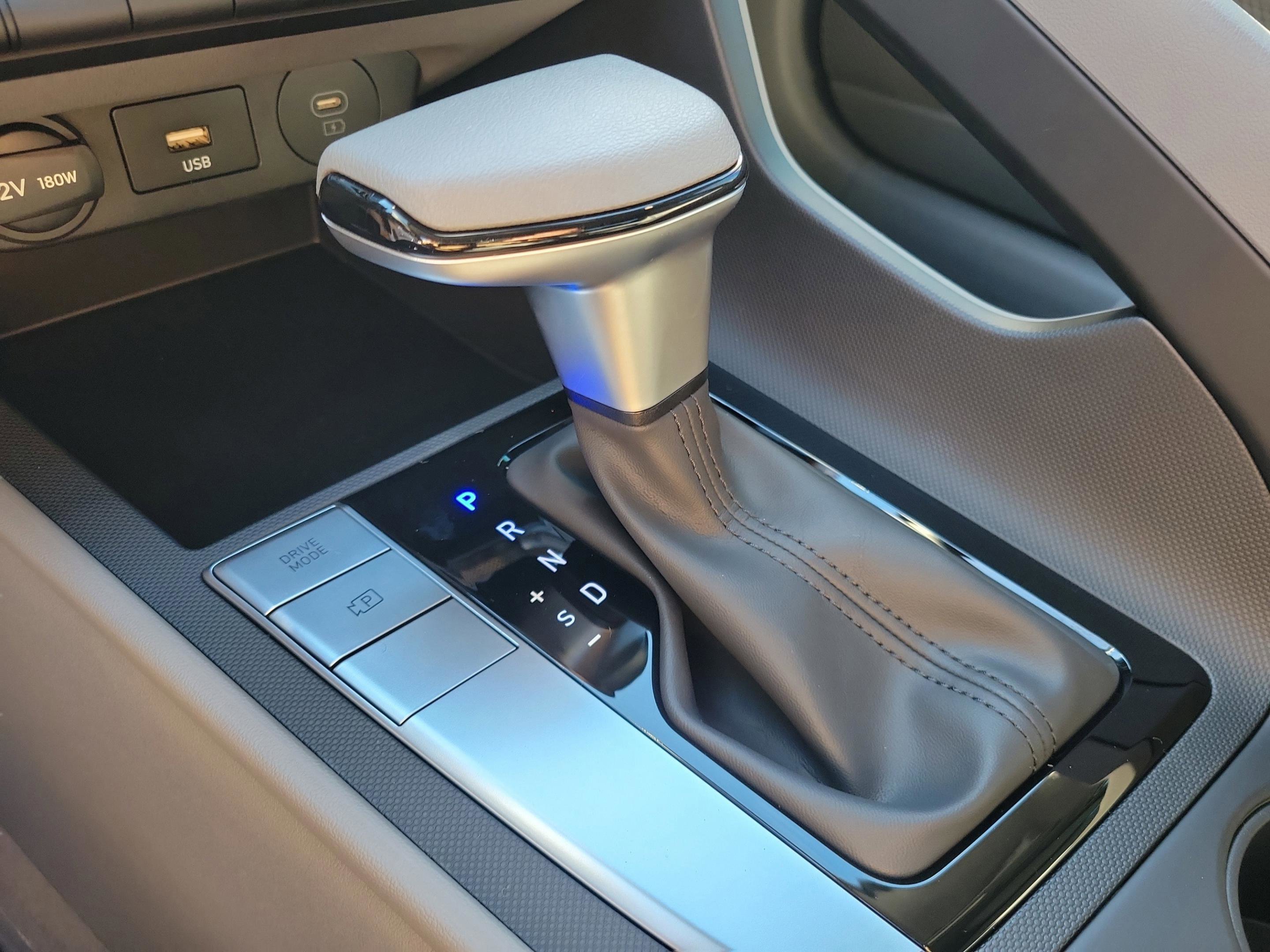 New 2026 Hyundai Elantra SE image 7