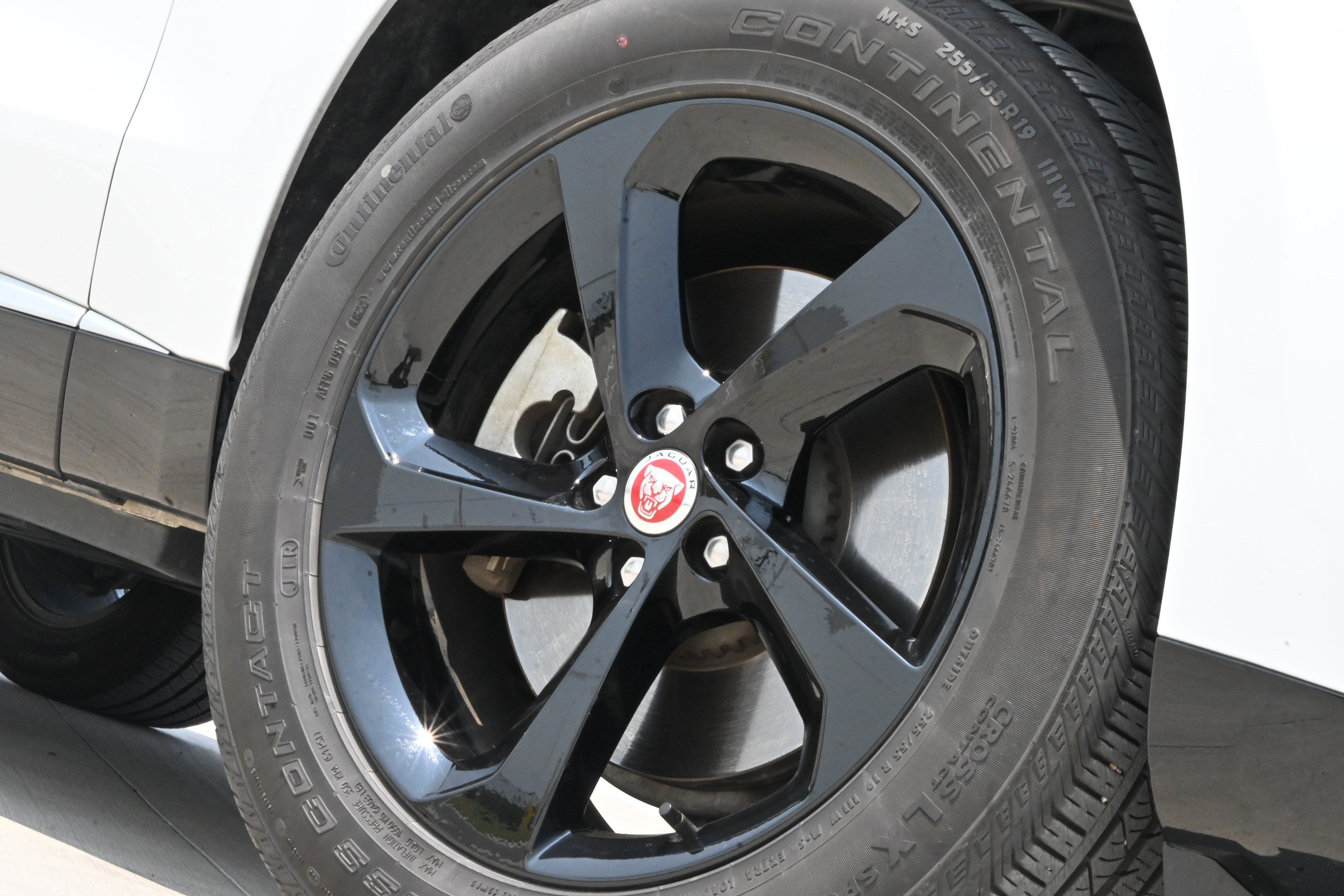 Used 2022 Jaguar F-PACE AWD/4WD image 11