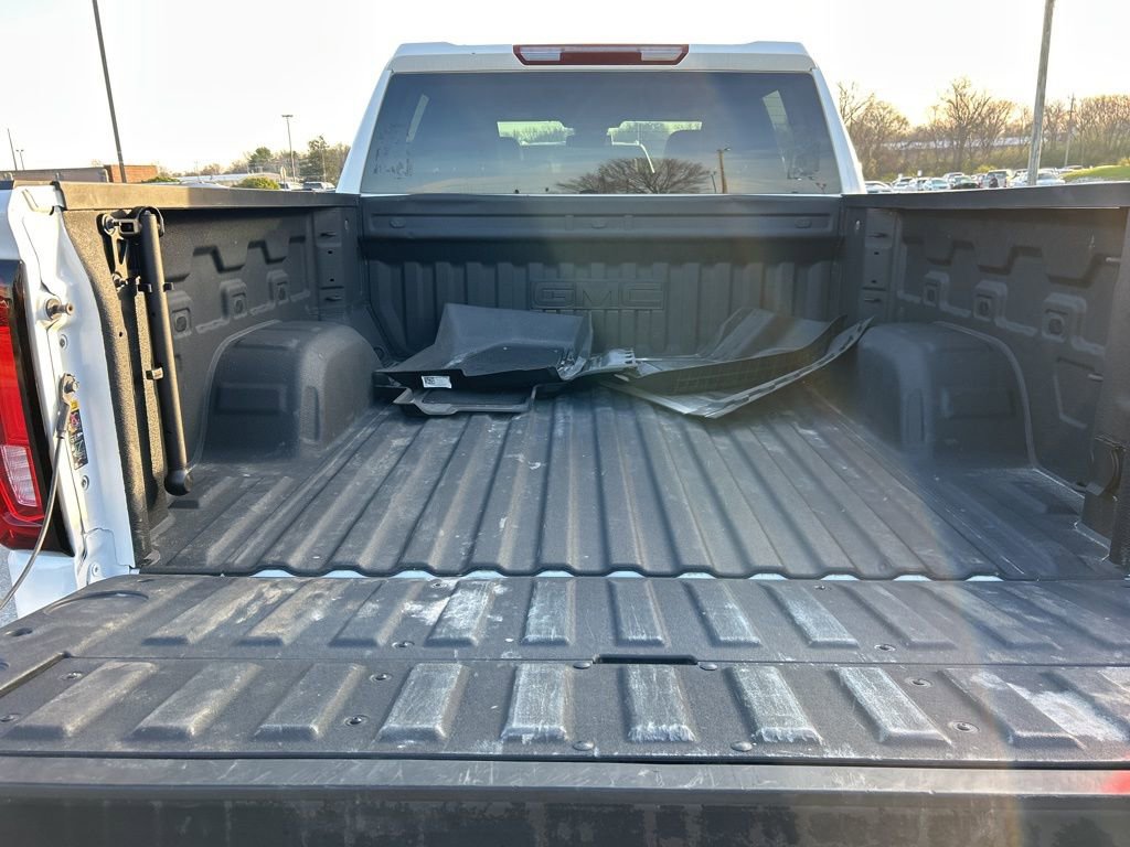 Used 2025 GMC Sierra 1500 AT4 image 11