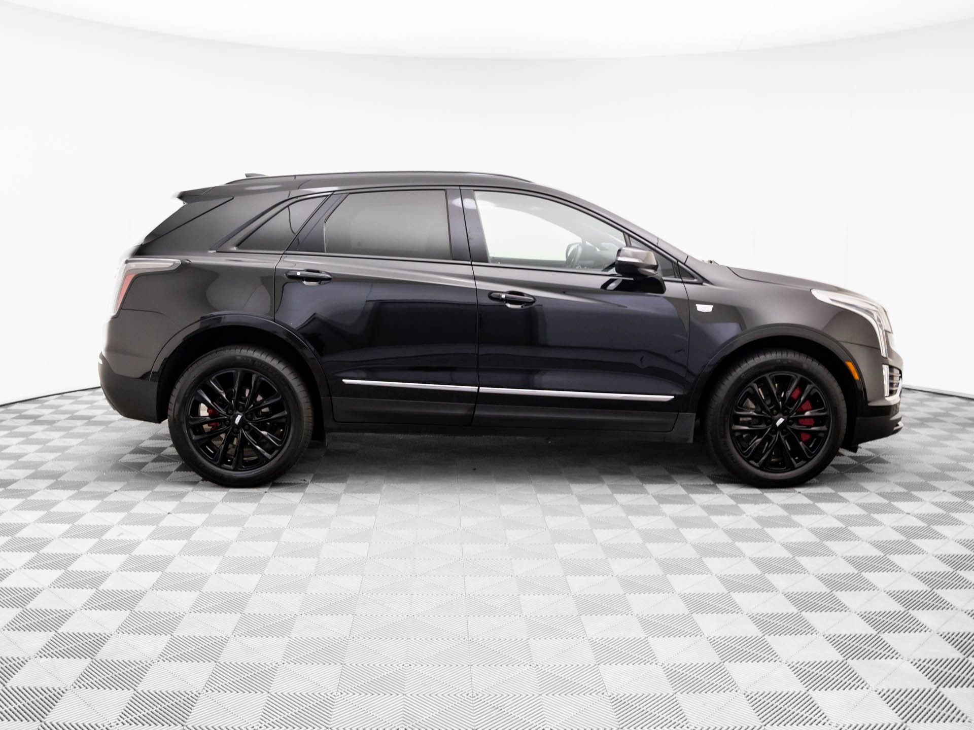Certified 2023 Cadillac XT5 Sportv AWD/4WD image 7