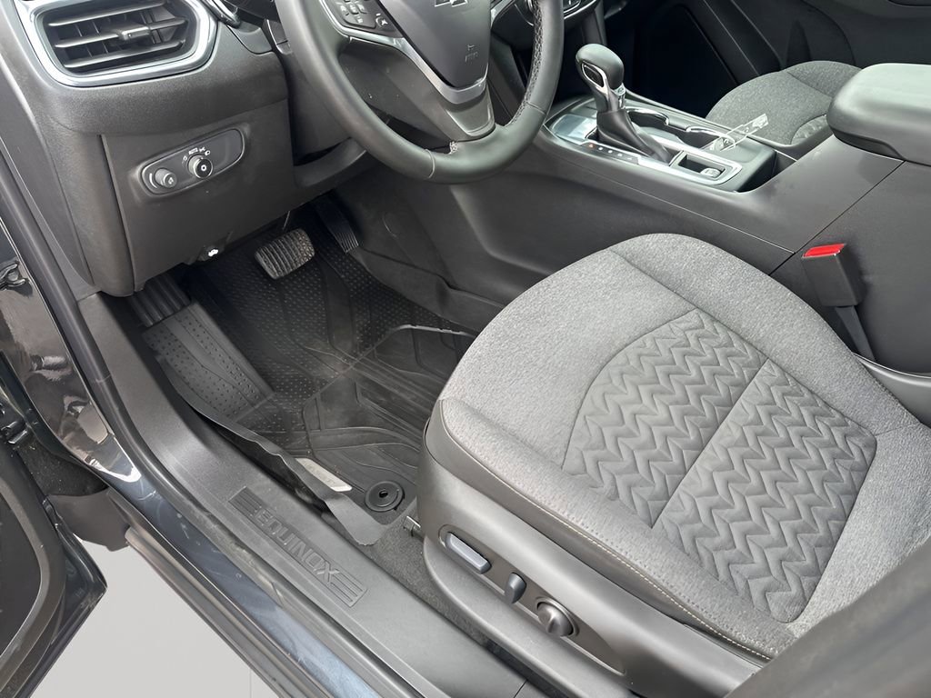 Used 2023 Chevrolet Equinox LT image 28