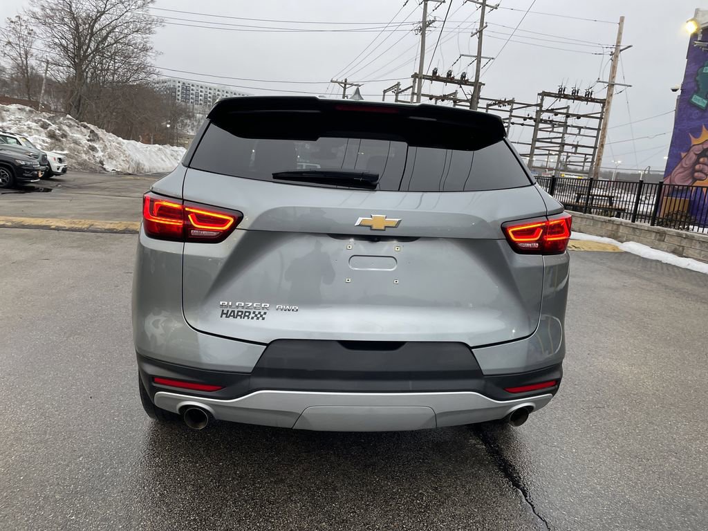 Used 2025 Chevrolet Blazer LT image 4