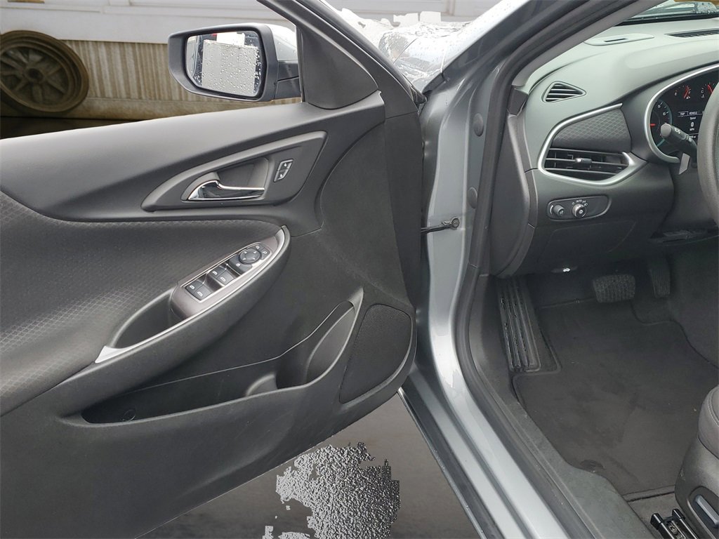 Used 2024 Chevrolet Malibu LT image 28
