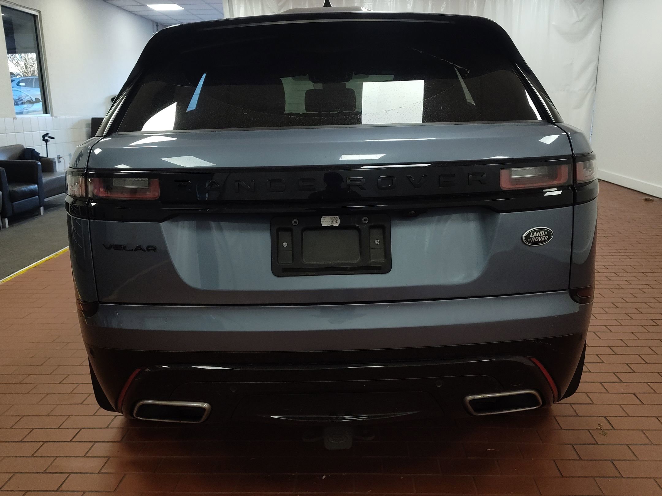 Used 2023 Land Rover Range Rover Velar R-Dynamic S image 11