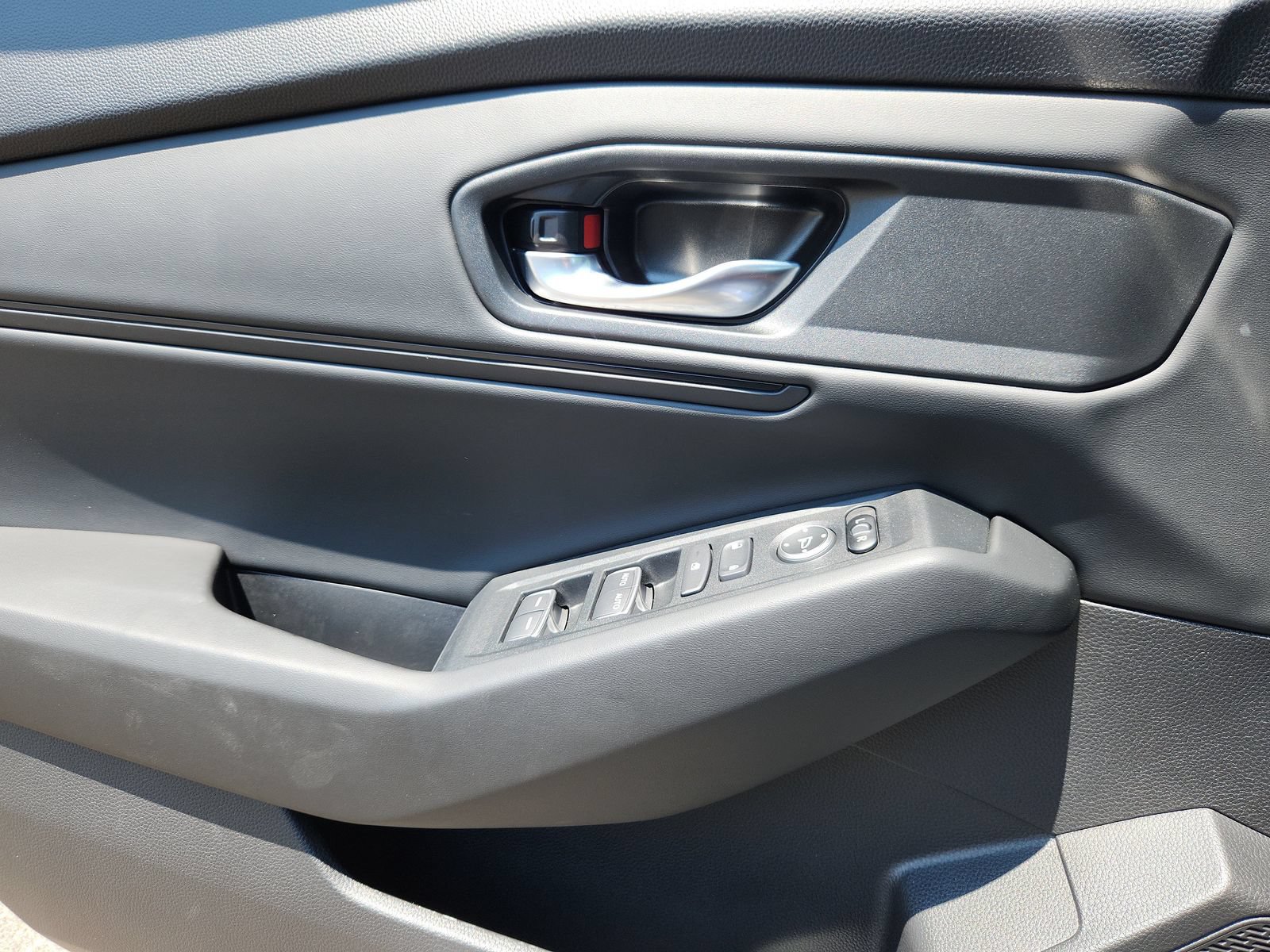 Certified 2023 Honda Accord EX image 9
