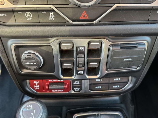 Used 2024 Jeep Wrangler Rubicon w/ Convenience Group image 6