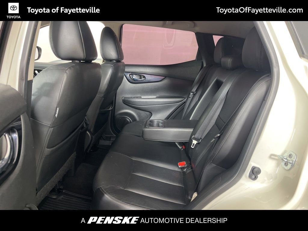 Used 2017 Nissan Rogue Sport SL w/ SL Premium Package image 21