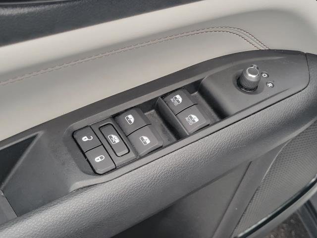 Used 2022 Jeep Compass Limited w/ Elite Group image 6