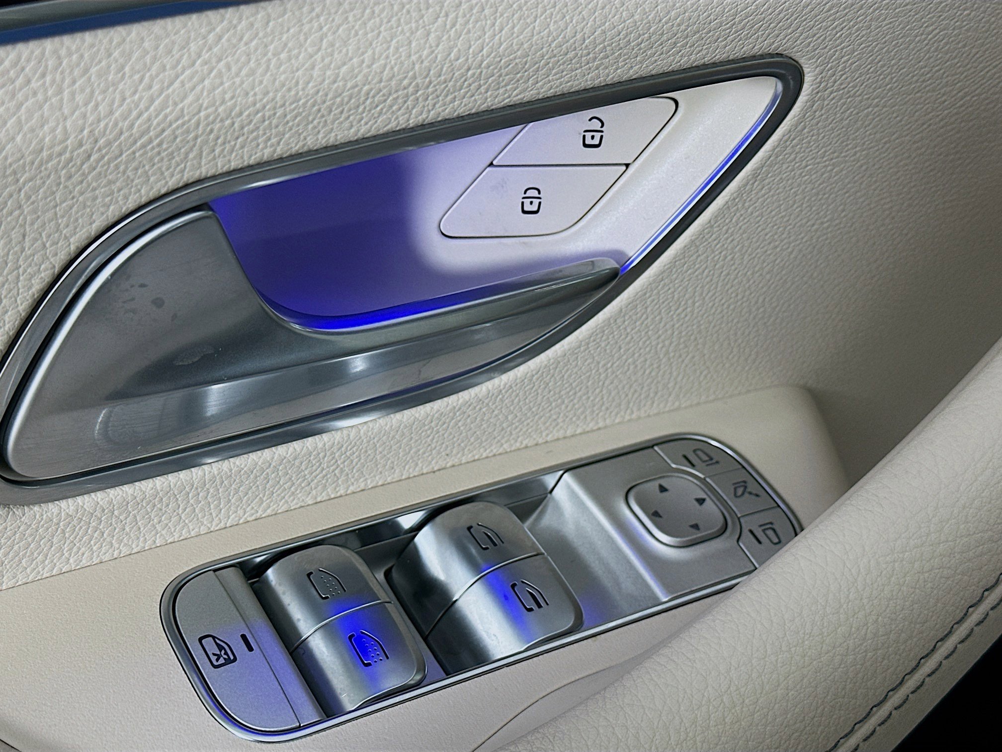 Certified 2025 Mercedes-Benz GLS 450 4MATIC image 23