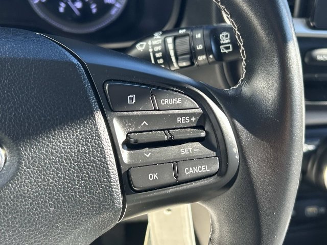 Used 2022 Hyundai Venue SEL FWD image 19