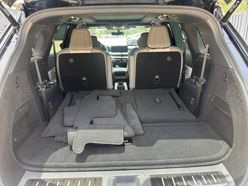 Used 2026 INFINITI QX60 Autograph w/ Dark Cargo Package AWD/4WD image 17