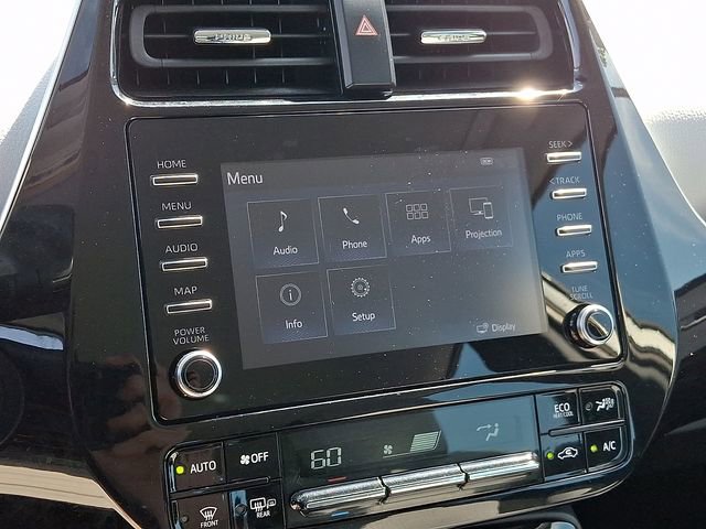 Used 2020 Toyota Prius LE AWD/4WD image 18