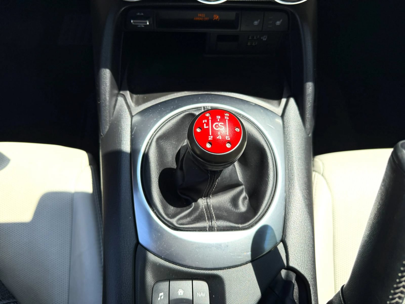 Used 2021 MAZDA MX-5 Miata RF Grand Touring RWD image 20