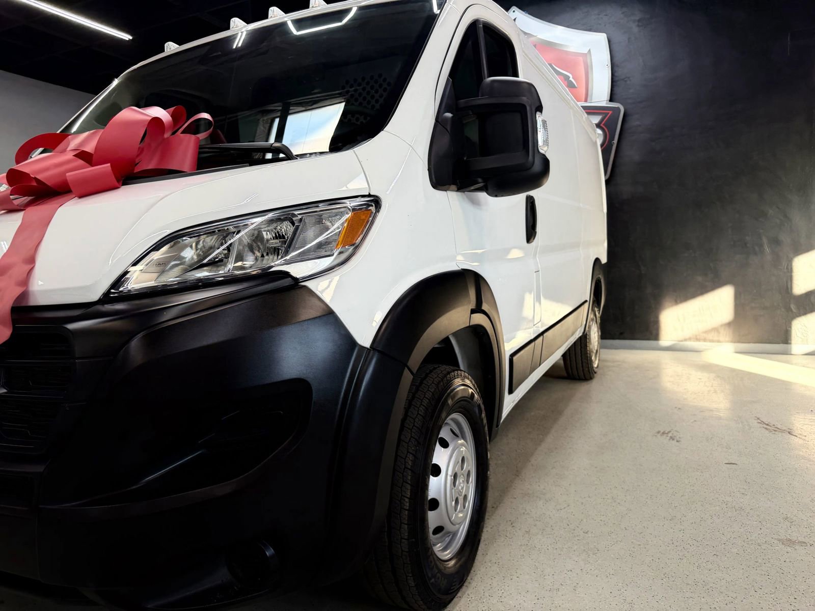 Used 2023 RAM ProMaster 2500 FWD image 4