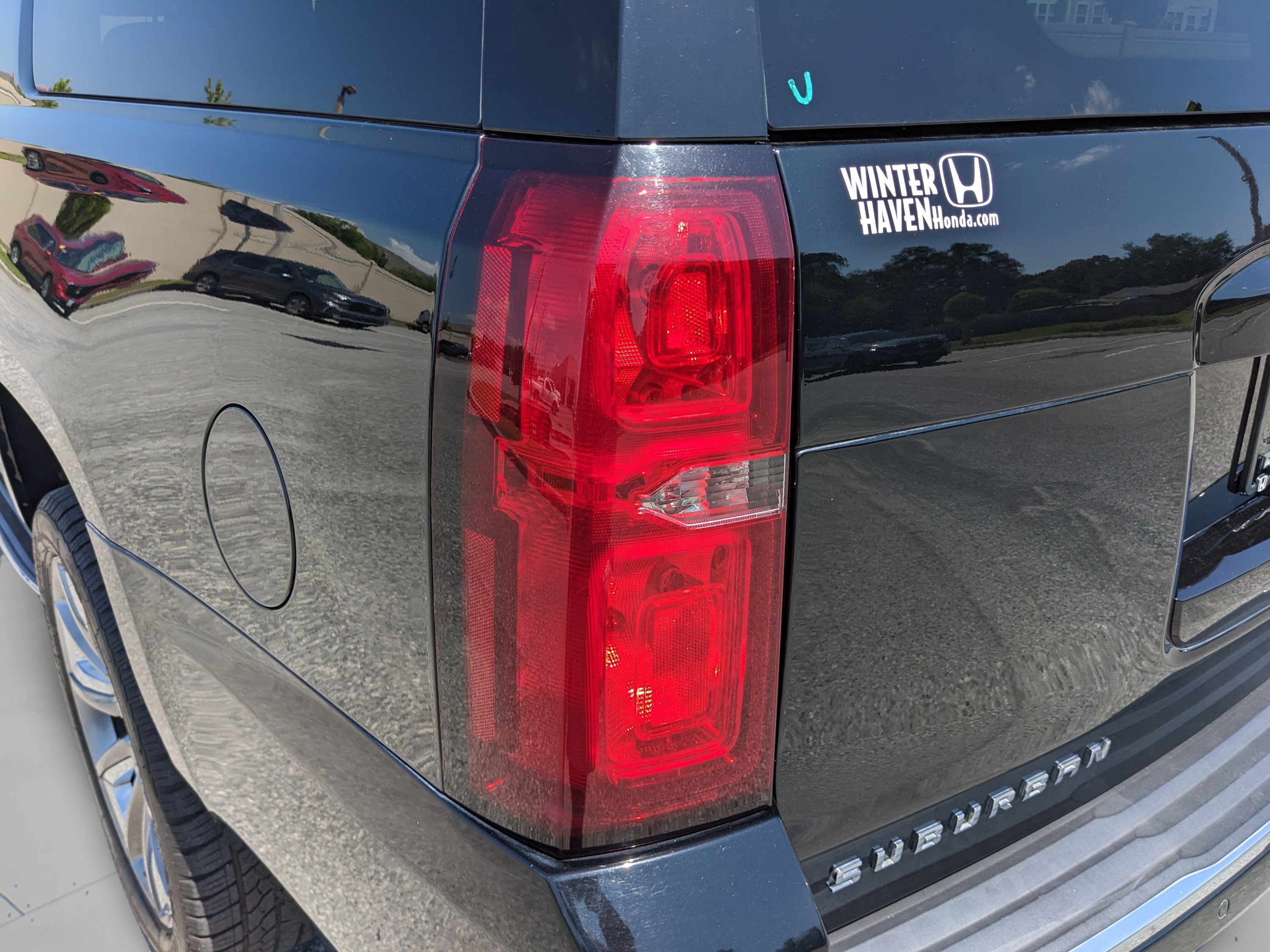 Used 2018 Chevrolet Suburban Premier AWD/4WD image 39