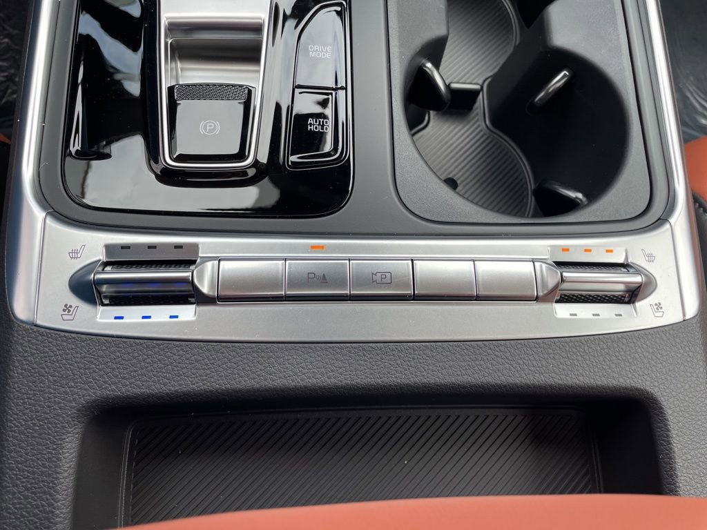 New 2026 Kia Carnival SX FWD image 24
