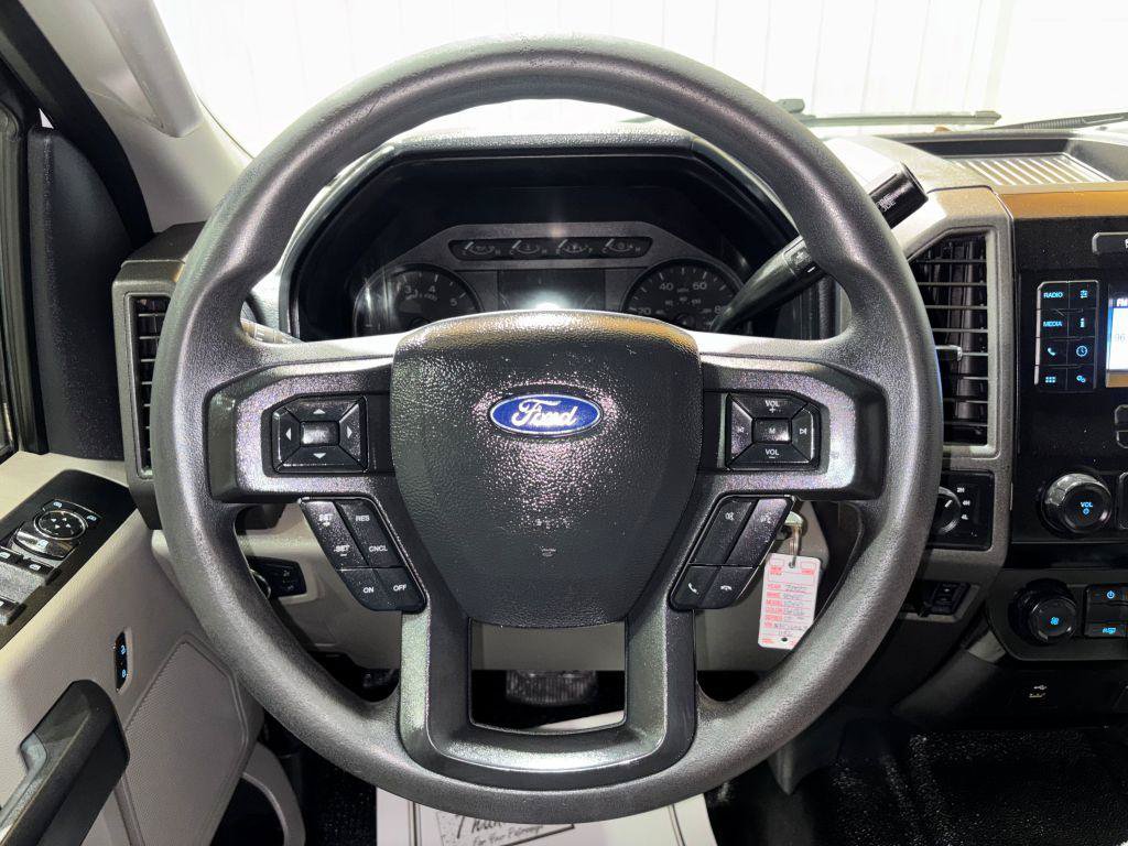 Used 2022 Ford F250 XL w/ Power Equipment Group AWD/4WD image 18